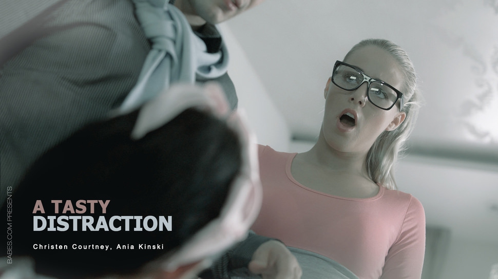Ania Kinski, Christen Courtney: A Tasty Distraction HD 1080p